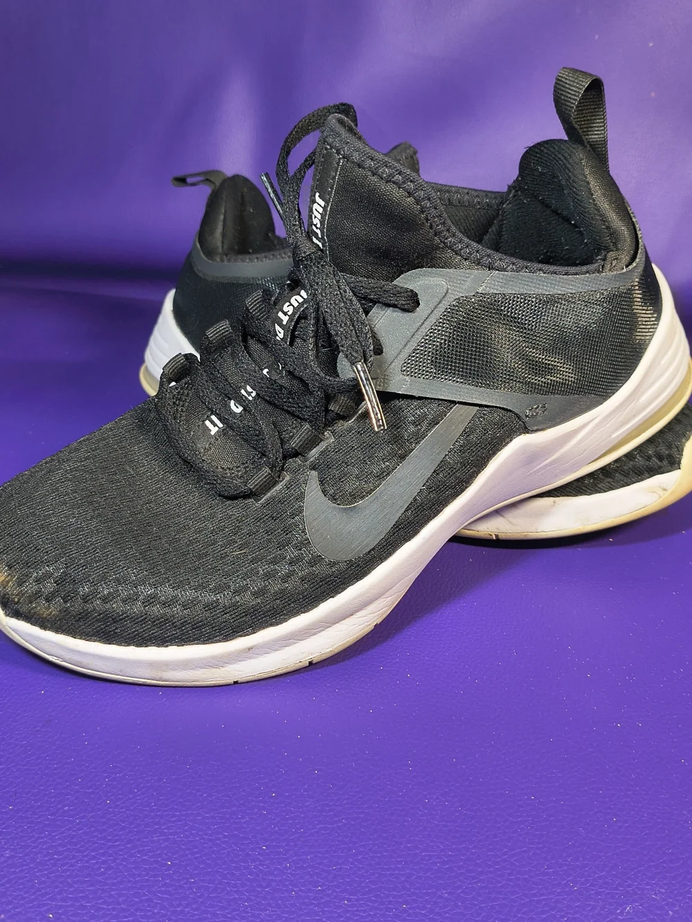 Nike Air Max Bella TR2 Icon Crash Women’s 7 Black